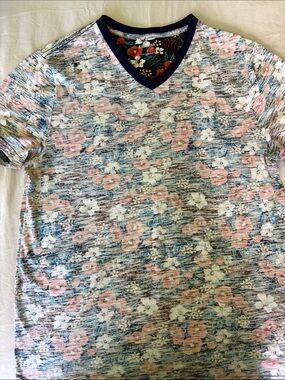 Express Floral V-Neck Short Sleeve Tee - Red, Blue, White